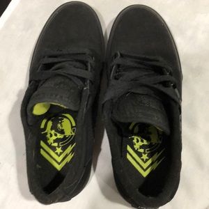 Men’s black Etnies- size 7.5